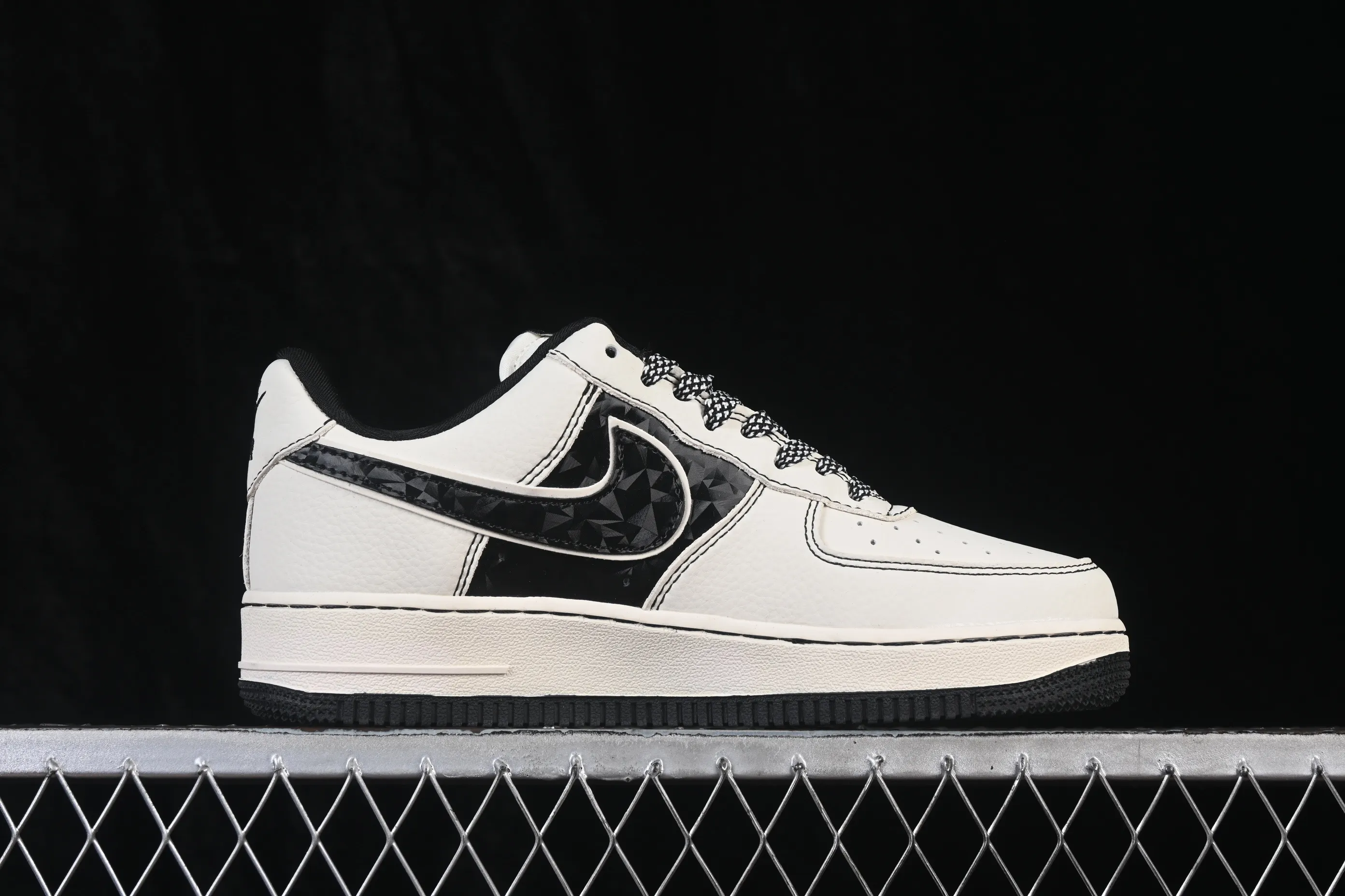 All categories Nk Air Force 1 Air Force series Nk Air Force 1 Low Air Force low-top Nike Air Force 1'07 Low joint model Air Force 1 low-top casual sneakers KD1688-008